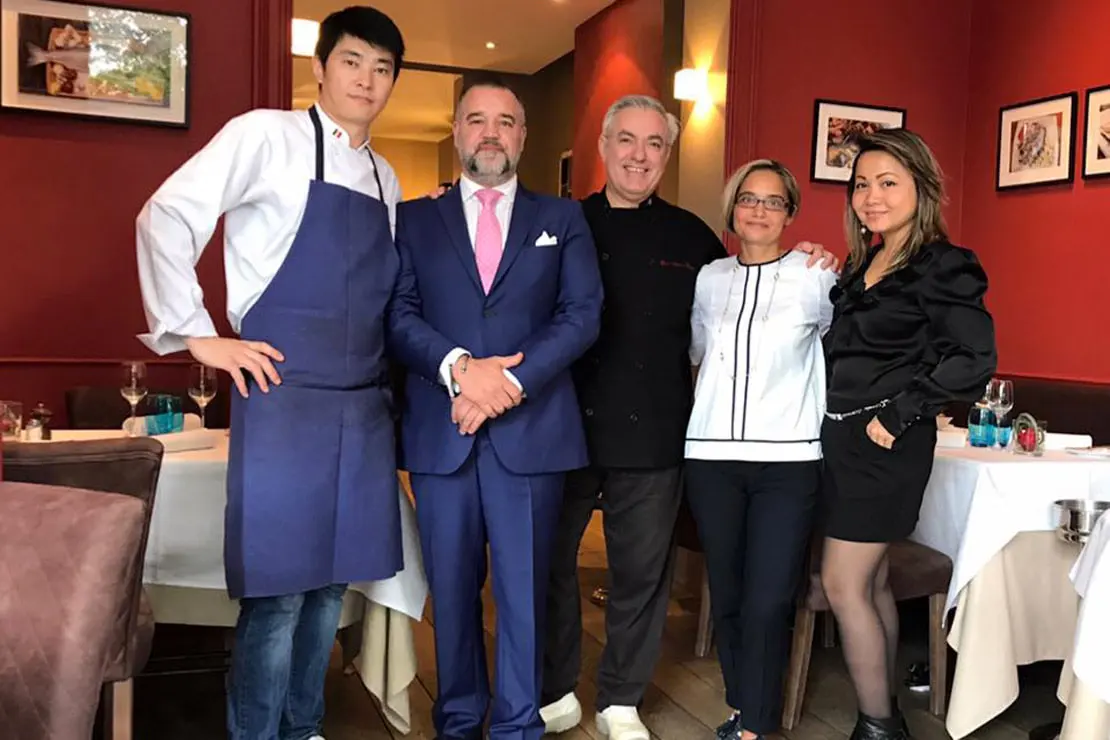 L’équipe du restaurant réunie en salle